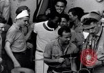 Standbild US-Kriegsschiff crew Unterhaltung Pacific Theater, 1943, aus Sekunde 12 historischem Filmmaterial Videoclip 65675027740
