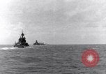 Standbild US-Kriegsschiffe Pacific Theater, 1943, aus Sekunde 10 historischem Filmmaterial Videoclip 65675027741