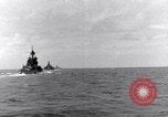 Standbild US-Kriegsschiffe Pacific Theater, 1943, aus Sekunde 16 historischem Filmmaterial Videoclip 65675027741