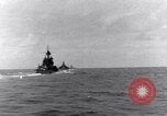 Standbild US-Kriegsschiffe Pacific Theater, 1943, aus Sekunde 17 historischem Filmmaterial Videoclip 65675027741