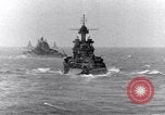 Standbild US-Kriegsschiffe Pacific Theater, 1943, aus Sekunde 18 historischem Filmmaterial Videoclip 65675027741