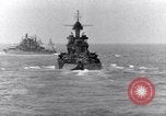 Standbild US-Kriegsschiffe Pacific Theater, 1943, aus Sekunde 27 historischem Filmmaterial Videoclip 65675027741