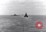Standbild US-Kriegsschiffe Pacific Theater, 1943, aus Sekunde 31 historischem Filmmaterial Videoclip 65675027741