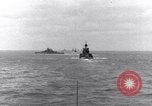 Standbild US-Kriegsschiffe Pacific Theater, 1943, aus Sekunde 32 historischem Filmmaterial Videoclip 65675027741