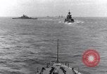 Standbild US-Kriegsschiffe Pacific Theater, 1943, aus Sekunde 35 historischem Filmmaterial Videoclip 65675027741