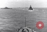 Standbild US-Kriegsschiffe Pacific Theater, 1943, aus Sekunde 46 historischem Filmmaterial Videoclip 65675027741