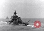 Standbild US-Kriegsschiffe Pacific Theater, 1943, aus Sekunde 61 historischem Filmmaterial Videoclip 65675027741