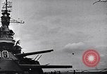 Standbild Naval Schüsse Okinawa Ryukyu Inseln, 1946, aus Sekunde 60 historischem Filmmaterial Videoclip 65675027754