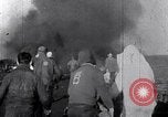 Standbild F9F Flugzeugabsturz Korea, 1951, aus Sekunde 17 historischem Filmmaterial Videoclip 65675027755