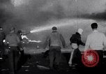 Standbild F9F Flugzeugabsturz Korea, 1951, aus Sekunde 24 historischem Filmmaterial Videoclip 65675027755