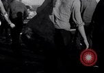 Standbild F9F Flugzeugabsturz Korea, 1951, aus Sekunde 48 historischem Filmmaterial Videoclip 65675027755