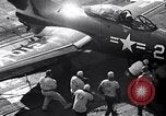 Standbild F9F Flugzeugabsturz Korea, 1951, aus Sekunde 18 historischem Filmmaterial Videoclip 65675027756