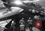 Standbild F9F Flugzeugabsturz Korea, 1951, aus Sekunde 19 historischem Filmmaterial Videoclip 65675027756