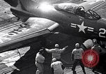 Standbild F9F Flugzeugabsturz Korea, 1951, aus Sekunde 20 historischem Filmmaterial Videoclip 65675027756