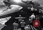 Standbild F9F Flugzeugabsturz Korea, 1951, aus Sekunde 22 historischem Filmmaterial Videoclip 65675027756