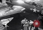 Standbild F9F Flugzeugabsturz Korea, 1951, aus Sekunde 25 historischem Filmmaterial Videoclip 65675027756