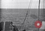 Standbild F4U Flugzeugabsturz Korea, 1951, aus Sekunde 15 historischem Filmmaterial Videoclip 65675027757