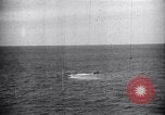 Standbild F4U Flugzeugabsturz Korea, 1951, aus Sekunde 23 historischem Filmmaterial Videoclip 65675027757