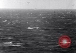 Standbild F4U Flugzeugabsturz Korea, 1951, aus Sekunde 30 historischem Filmmaterial Videoclip 65675027757