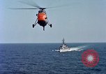 Standbild Rettung der abgestürzte Piloten United States USA, 1962, aus Sekunde 44 historischem Filmmaterial Videoclip 65675027763