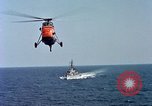 Standbild Rettung der abgestürzte Piloten United States USA, 1962, aus Sekunde 46 historischem Filmmaterial Videoclip 65675027763