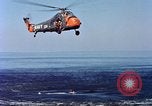 Standbild Rettungsaktionen United States USA, 1962, aus Sekunde 19 historischem Filmmaterial Videoclip 65675027773