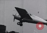 Standbild F4F-3 Crash auf die USS Wasp CV-7 Atlantik, 1941, aus Sekunde 4 historischem Filmmaterial Videoclip 65675027774