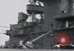 Standbild F4F-3 Crash auf die USS Wasp CV-7 Atlantik, 1941, aus Sekunde 14 historischem Filmmaterial Videoclip 65675027774
