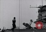 Standbild US Marine Corps Grumman F3F-2 stürzt auf Flight Deck der USS Wasp Atlantik, 1940, aus Sekunde 37 historischem Filmmaterial Videoclip 65675027775