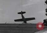 Immagine di F4F nasi sulla USS Wasp Teatro pacifico, 1942, secondo 18 filmato di repertorio 65675027779