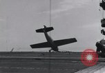 Immagine di F4F nasi sulla USS Wasp Teatro pacifico, 1942, secondo 20 filmato di repertorio 65675027779