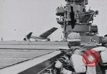 Standbild F4F-3 Streiks carrier Insel und Abstürze Atlantik, 1941, aus Sekunde 17 historischem Filmmaterial Videoclip 65675027792