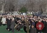 Standbild Präsident Johnson Arlington Virginia USA, 1967, aus Sekunde 27 historischem Filmmaterial Videoclip 65675027806