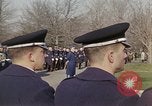 Standbild Ich Virgil Grissom Beerdigung Arlington Cemetery Virginia USA, 1967, aus Sekunde 11 historischem Filmmaterial Videoclip 65675027809
