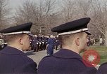 Standbild Ich Virgil Grissom Beerdigung Arlington Cemetery Virginia USA, 1967, aus Sekunde 15 historischem Filmmaterial Videoclip 65675027809