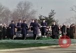 Standbild Ich Virgil Grissom Beerdigung Arlington Cemetery Virginia USA, 1967, aus Sekunde 16 historischem Filmmaterial Videoclip 65675027809