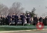 Standbild Ich Virgil Grissom Beerdigung Arlington Cemetery Virginia USA, 1967, aus Sekunde 21 historischem Filmmaterial Videoclip 65675027809