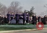 Standbild Ich Virgil Grissom Beerdigung Arlington Cemetery Virginia USA, 1967, aus Sekunde 41 historischem Filmmaterial Videoclip 65675027809