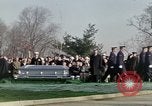 Standbild Ich Virgil Grissom Beerdigung Arlington Cemetery Virginia USA, 1967, aus Sekunde 49 historischem Filmmaterial Videoclip 65675027809