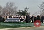 Standbild Ich Virgil Grissom Beerdigung Arlington Cemetery Virginia USA, 1967, aus Sekunde 51 historischem Filmmaterial Videoclip 65675027809