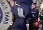 Standbild Astronauten Virgil Grissom ich Beerdigung Arlington Cemetery Virginia USA, 1967, aus Sekunde 50 historischem Filmmaterial Videoclip 65675027810