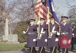 Standbild Astronauten Virgil Grissom ich Beerdigung Arlington Cemetery Virginia USA, 1967, aus Sekunde 52 historischem Filmmaterial Videoclip 65675027810