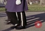 Standbild Astronauten Virgil Grissom ich Beerdigung Arlington Cemetery Virginia USA, 1967, aus Sekunde 62 historischem Filmmaterial Videoclip 65675027810