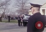 Standbild Beerdigung von Astronauten Lieutenant Commander Roger Chaffee B Arlington Virginia USA, 1967, aus Sekunde 7 historischem Filmmaterial Videoclip 65675027813