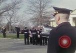 Standbild Beerdigung von Astronauten Lieutenant Commander Roger Chaffee B Arlington Virginia USA, 1967, aus Sekunde 13 historischem Filmmaterial Videoclip 65675027813