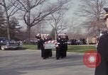 Standbild Beerdigung von Astronauten Lieutenant Commander Roger Chaffee B Arlington Virginia USA, 1967, aus Sekunde 20 historischem Filmmaterial Videoclip 65675027813
