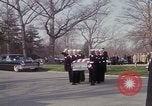 Standbild Beerdigung von Astronauten Lieutenant Commander Roger Chaffee B Arlington Virginia USA, 1967, aus Sekunde 22 historischem Filmmaterial Videoclip 65675027813