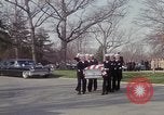 Standbild Beerdigung von Astronauten Lieutenant Commander Roger Chaffee B Arlington Virginia USA, 1967, aus Sekunde 24 historischem Filmmaterial Videoclip 65675027813