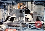 Standbild NASA Inspektion von beschädigten Apollo 1 Kapsel United States USA, 1967, aus Sekunde 18 historischem Filmmaterial Videoclip 65675027816