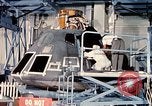 Standbild NASA Inspektion von beschädigten Apollo 1 Kapsel United States USA, 1967, aus Sekunde 24 historischem Filmmaterial Videoclip 65675027816